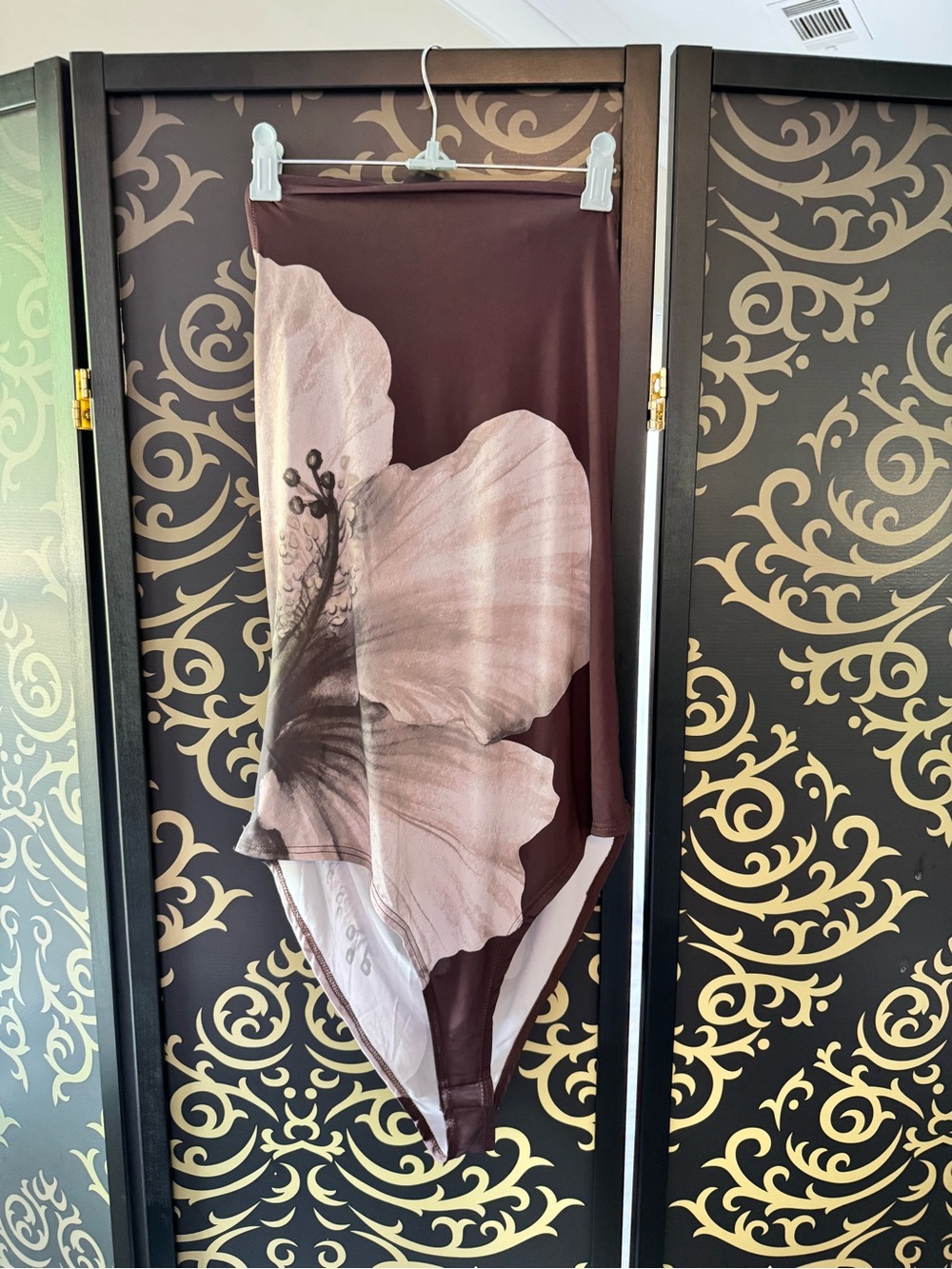 Fashion Nova Brown and Blush Floral Asymmetric Bodysuit